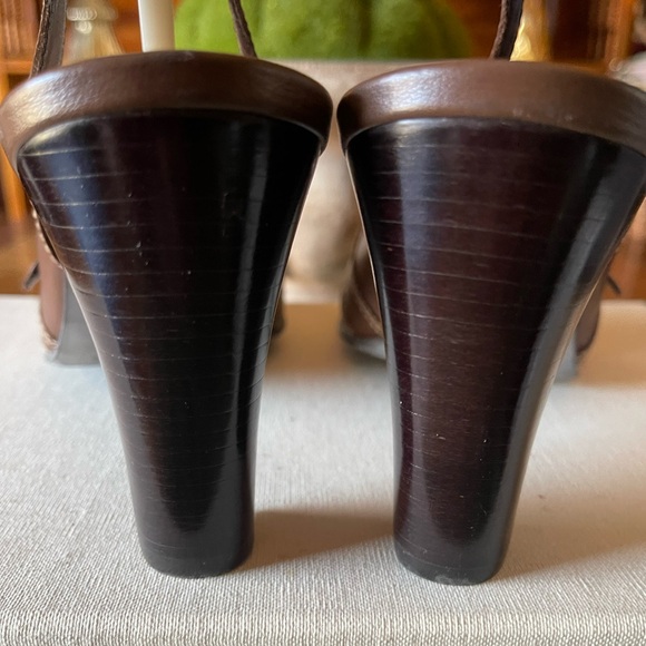 Naturalizer NWOT Dark Brown Buckle Slingback Heels - Picture 5 of 8